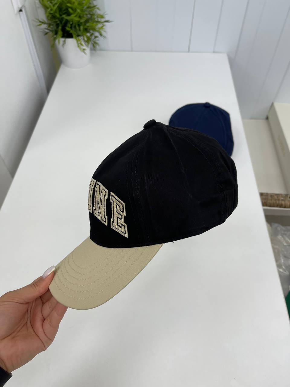 Дизайнерская бейсболка Celine BP-34125 Дизайнерская бейсболка Celine BP-34125