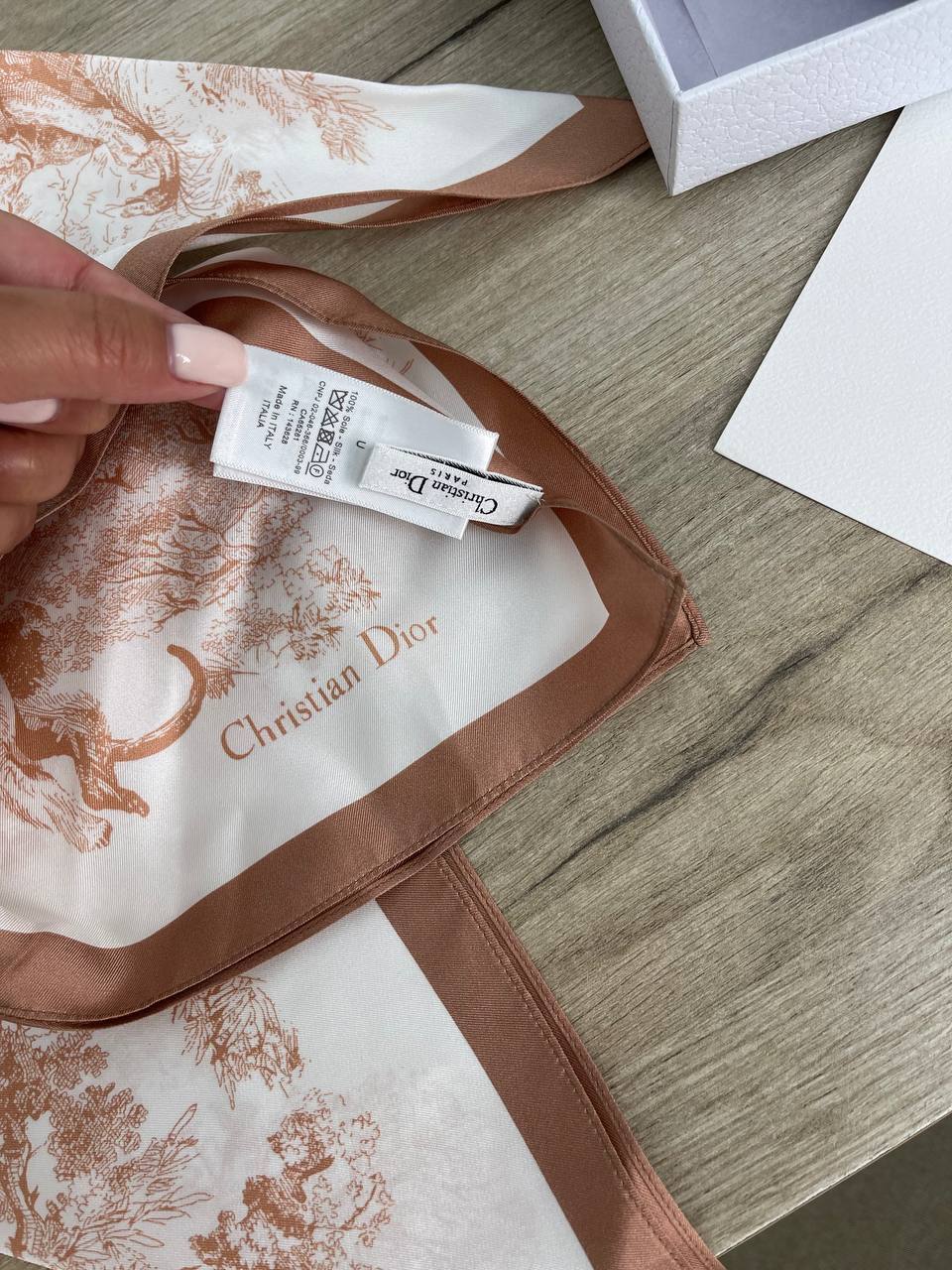 Люксовый шёлковый козырёк Christian Dior BP-17417 Люксовый шёлковый козырёк Christian Dior BP-17417