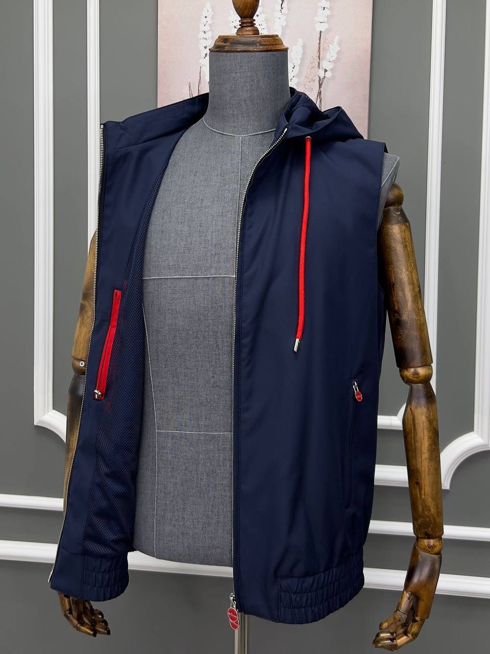 Жилет BP-49205 бренда Kiton Жилет BP-49205 бренда Kiton