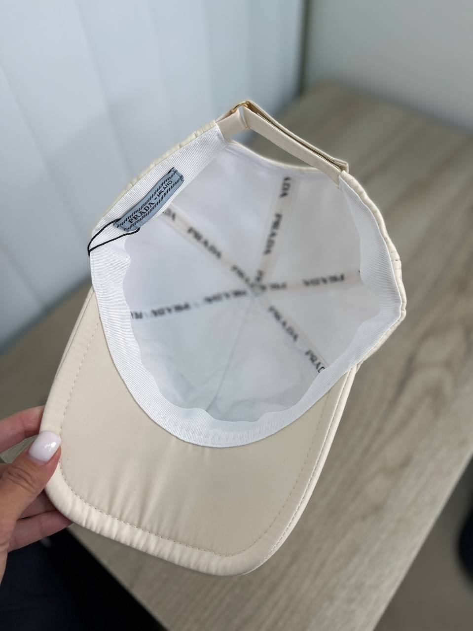 Бейсболка Prada BP-16932 люкс Бейсболка Prada BP-16932 люкс