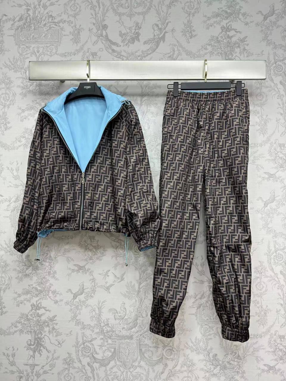 Элитный двусторонний костюм Fendi BP-47936 Элитный двусторонний костюм Fendi BP-47936
