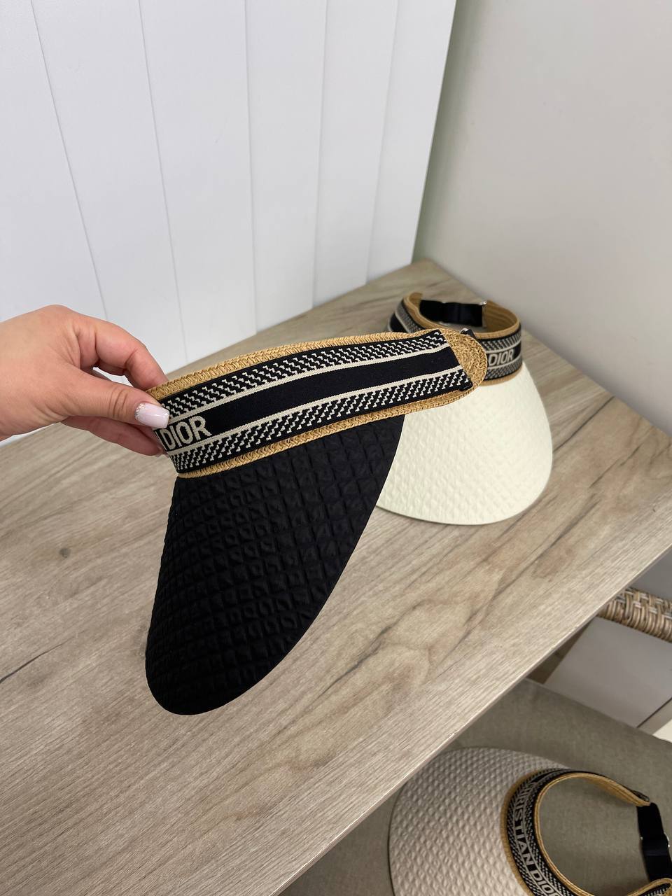 Дизайнерский козырек Christian Dior BP-30718 Дизайнерский козырек Christian Dior BP-30718