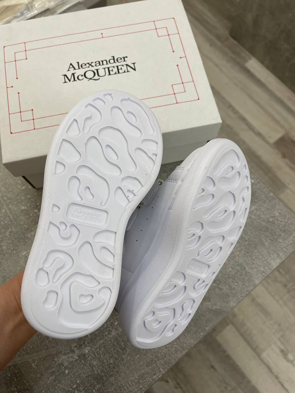 Элегантные кеды Alexander McQueen BP-49677 Элегантные кеды Alexander McQueen BP-49677