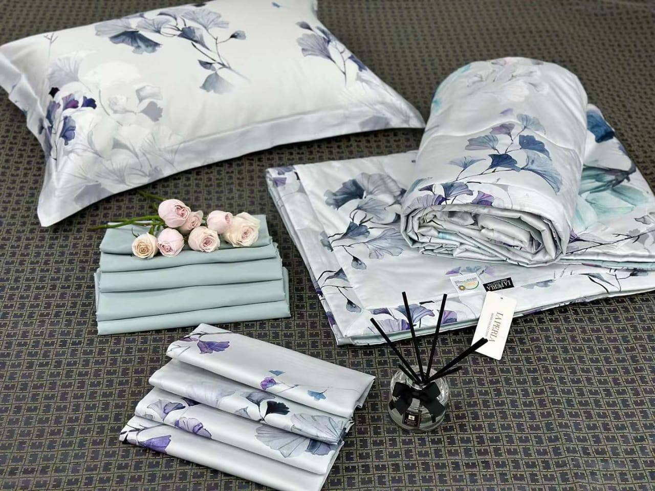 Постельное белье La Perla BP-33954 стильный комплект Постельное белье La Perla BP-33954 стильный комплект