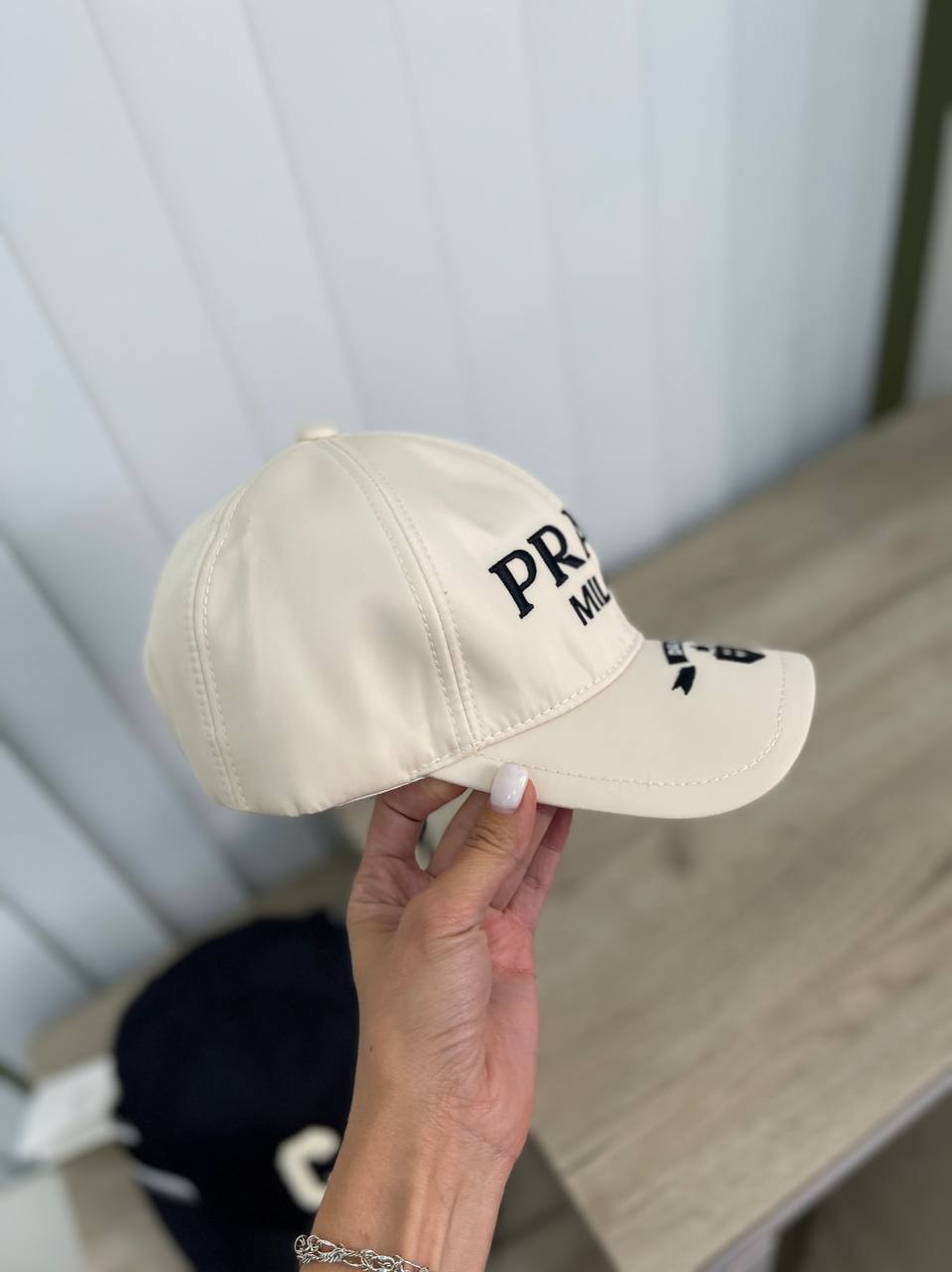 Бейсболка Prada BP-16932 люкс Бейсболка Prada BP-16932 люкс