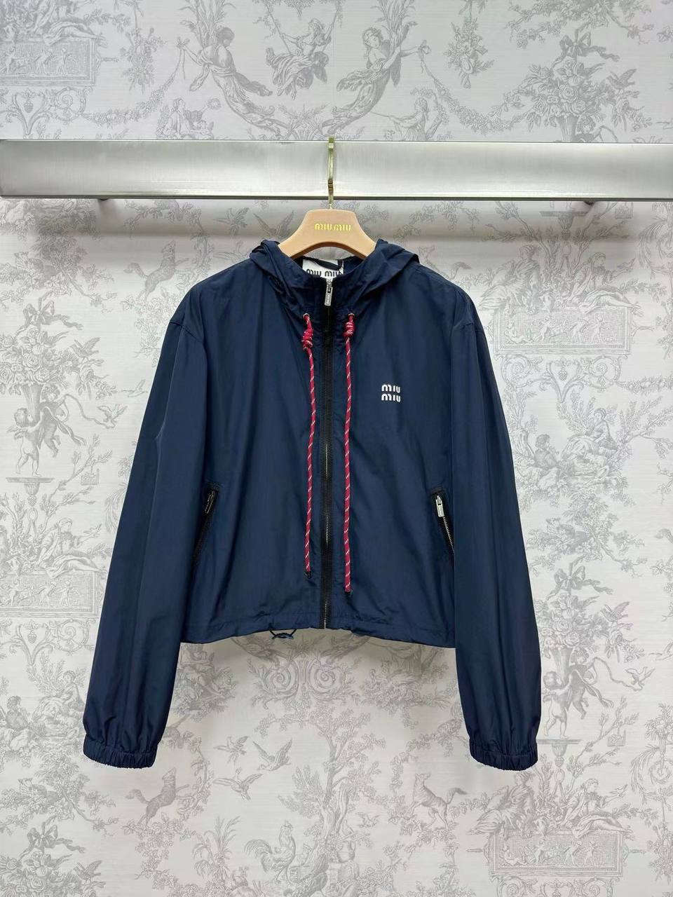 Элитный женский костюм Miu Miu BP-50586 Элитный женский костюм Miu Miu BP-50586