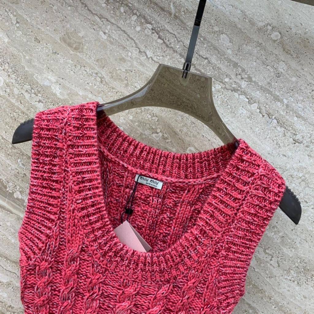 Коллекционный топ Miu Miu BP-44588 Коллекционный топ Miu Miu BP-44588