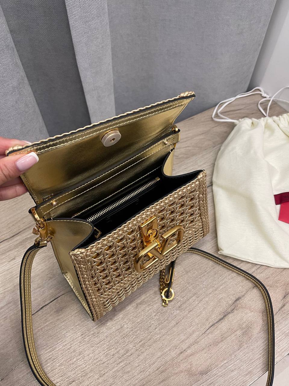 Сумка трендовая женская Valentino BP-45730 Сумка трендовая женская Valentino BP-45730