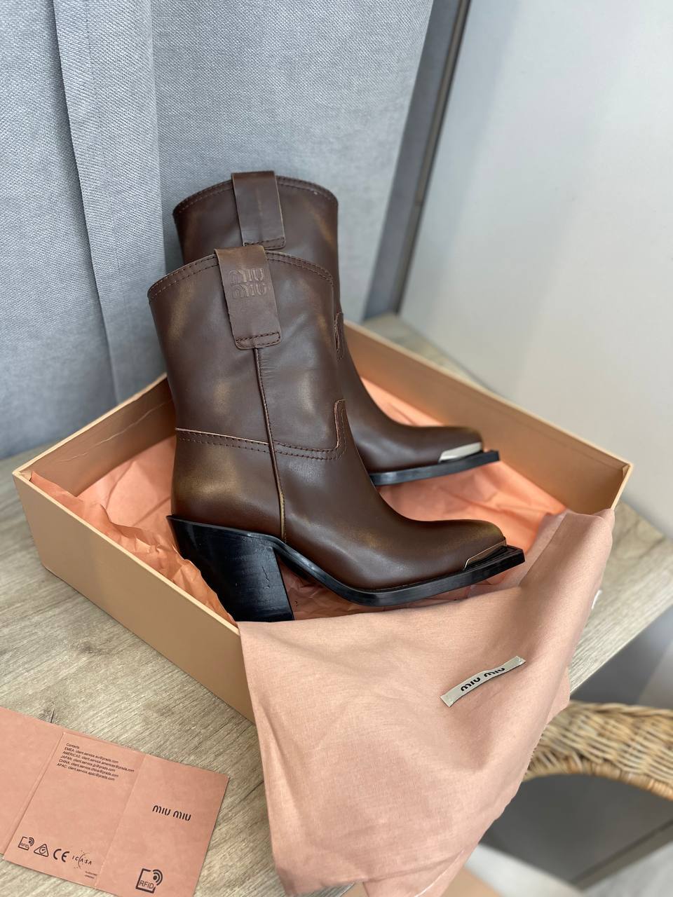 Повседневные ботинки Miu Miu BP-39964 Повседневные ботинки Miu Miu BP-39964