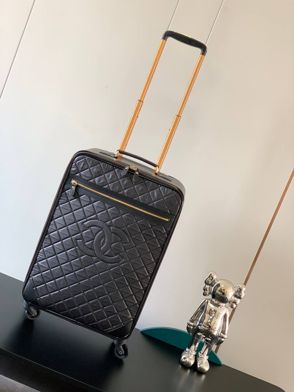 Чемодан Chanel черный 51+7/38/22 см BP-36847 Чемодан Chanel черный 51+7/38/22 см BP-36847