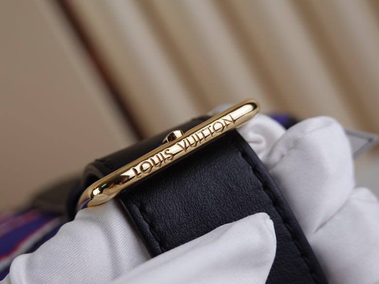 Несессер для путешествий Louis Vuitton BP-15612 Несессер для путешествий Louis Vuitton BP-15612