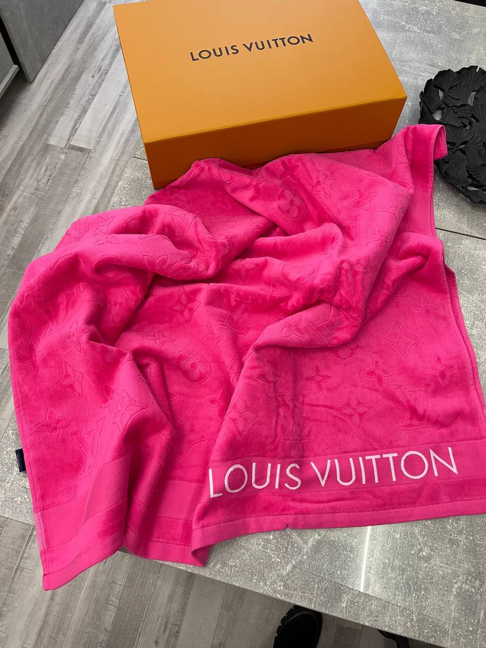 Полотенце Louis Vuitton BP-43342 стильное Полотенце Louis Vuitton BP-43342 стильное