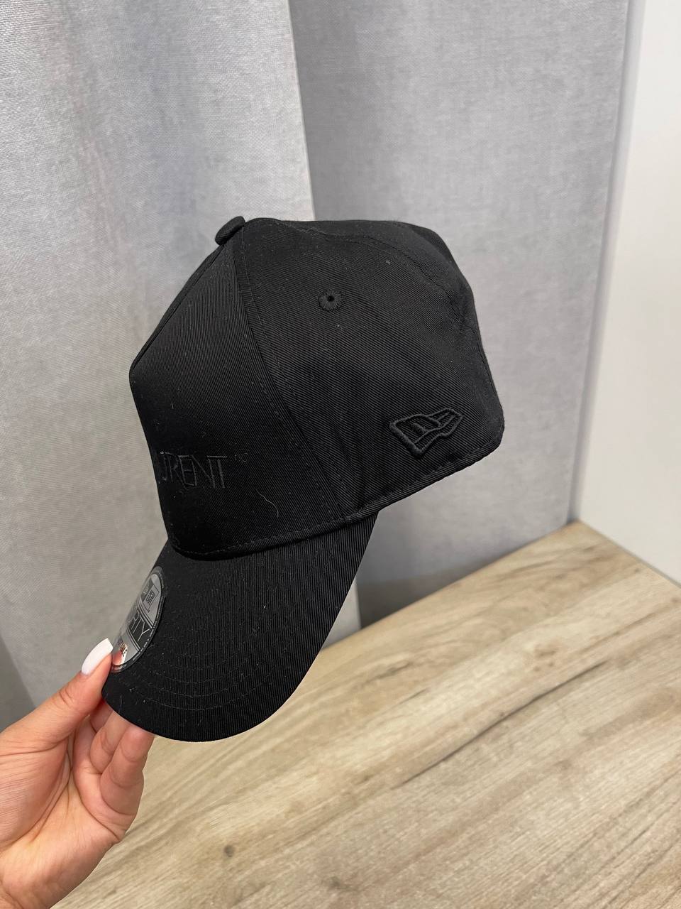 Бейсболка Yves Saint Laurent BP-50668 Бейсболка Yves Saint Laurent BP-50668