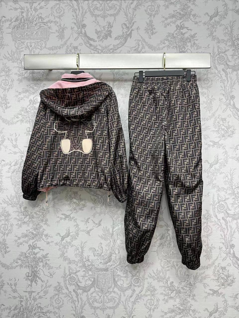 Премиум двусторонний костюм Fendi BP-47935 Премиум двусторонний костюм Fendi BP-47935