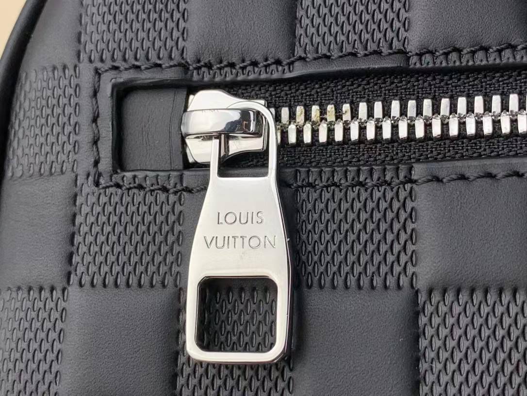 Борсетка BP-39692 от Louis Vuitton Борсетка BP-39692 от Louis Vuitton