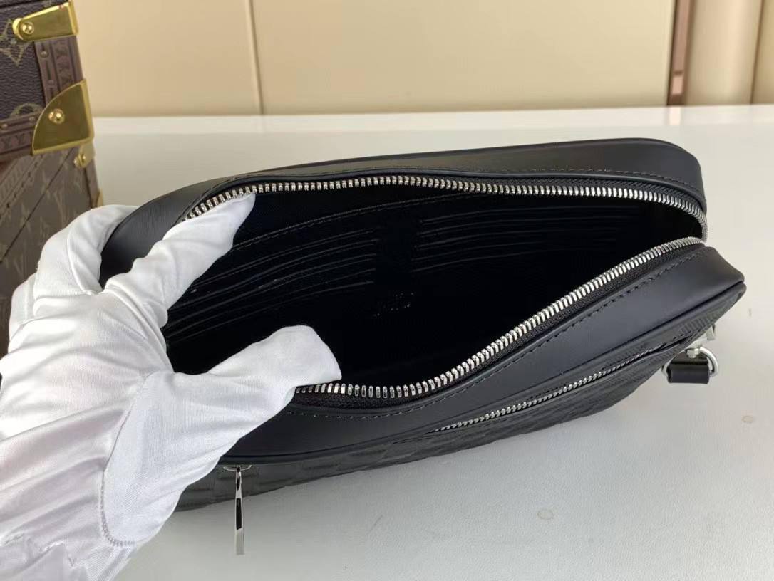 Борсетка BP-39692 от Louis Vuitton Борсетка BP-39692 от Louis Vuitton