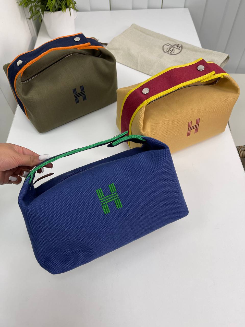 Косметичка синяя женская коллекционная Hermes BP-19669 Косметичка синяя женская коллекционная Hermes BP-19669