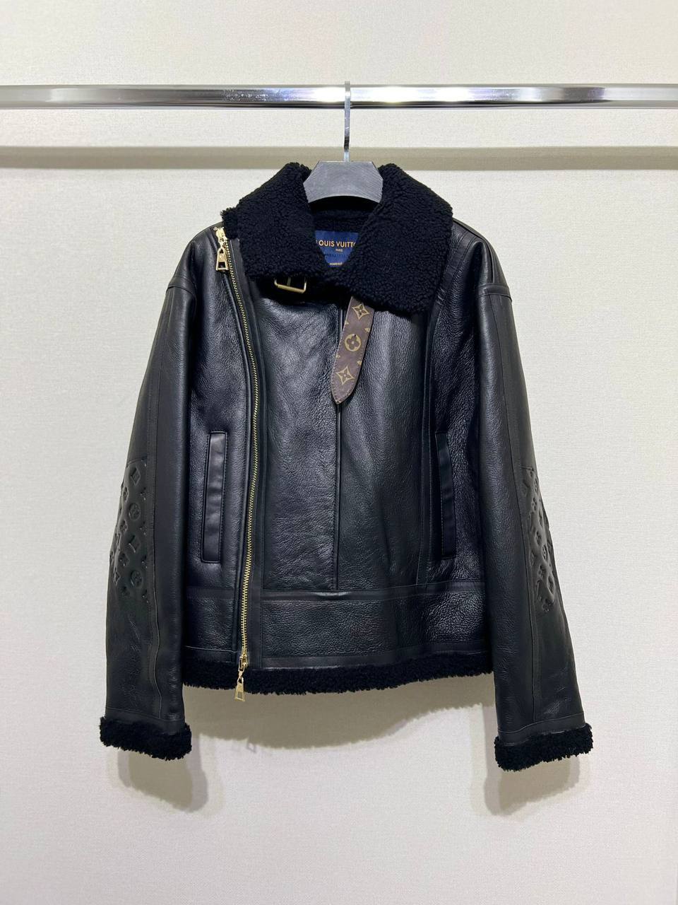 Коллекционная дубленка Louis Vuitton BP-44026 Коллекционная дубленка Louis Vuitton BP-44026