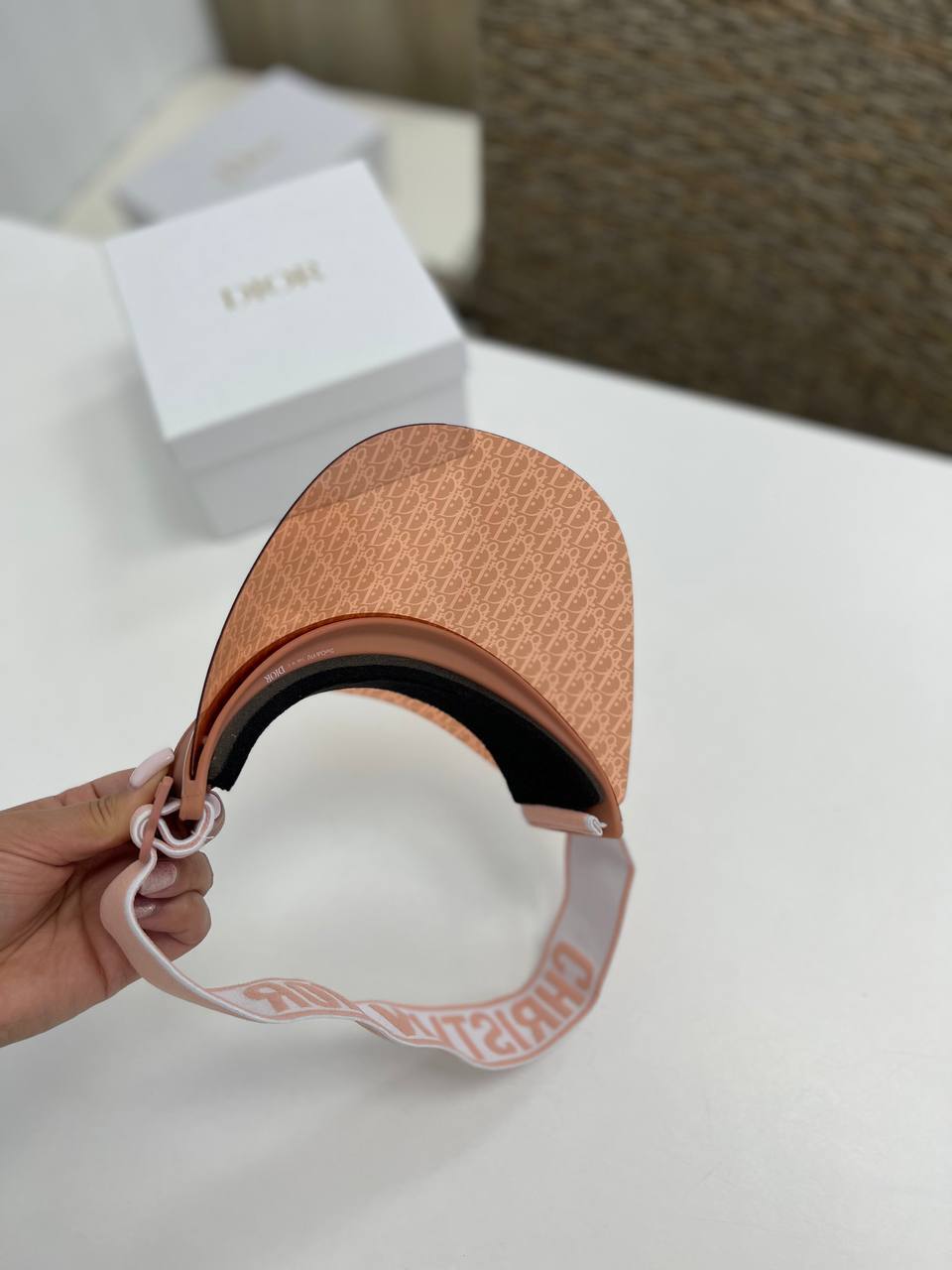 Люксовый козырек Louis Vuitton BP-35620 Люксовый козырек Louis Vuitton BP-35620