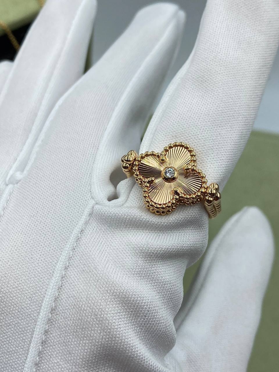 Двухстороннее трендовое кольцо Van Cleef BP-41177 Двухстороннее трендовое кольцо Van Cleef BP-41177