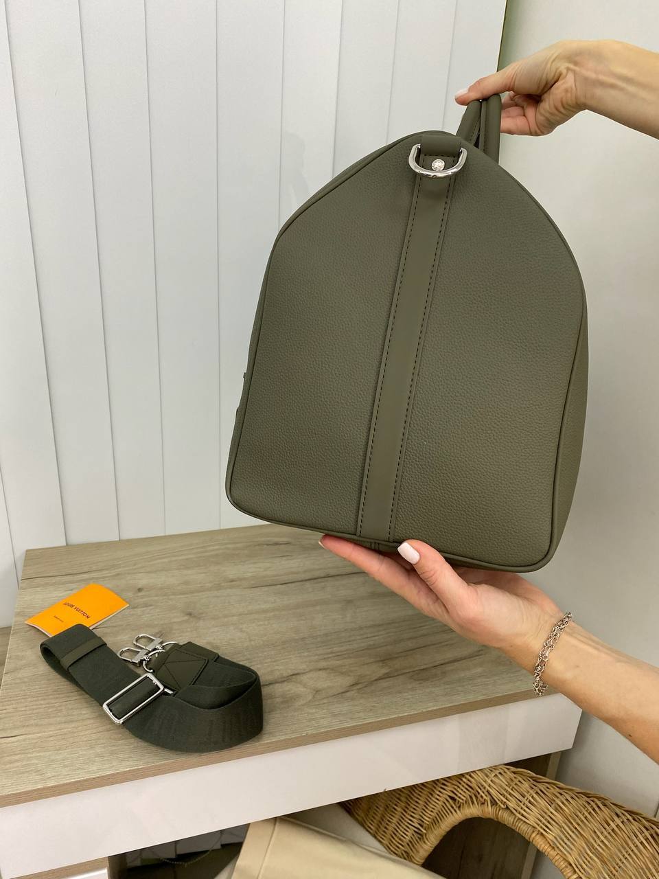 Сумка Keepall оливковая с ремнём Louis Vuitton BP-24935 Сумка Keepall оливковая с ремнём Louis Vuitton BP-24935