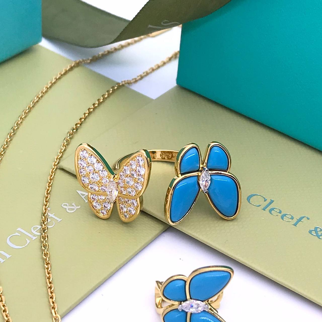 Трендовое кольцо Van Cleef BP-30545 Трендовое кольцо Van Cleef BP-30545