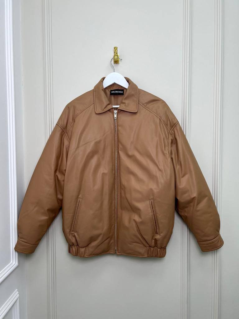 Женская куртка Balenciaga BP-21158 лимитированная Женская куртка Balenciaga BP-21158 лимитированная