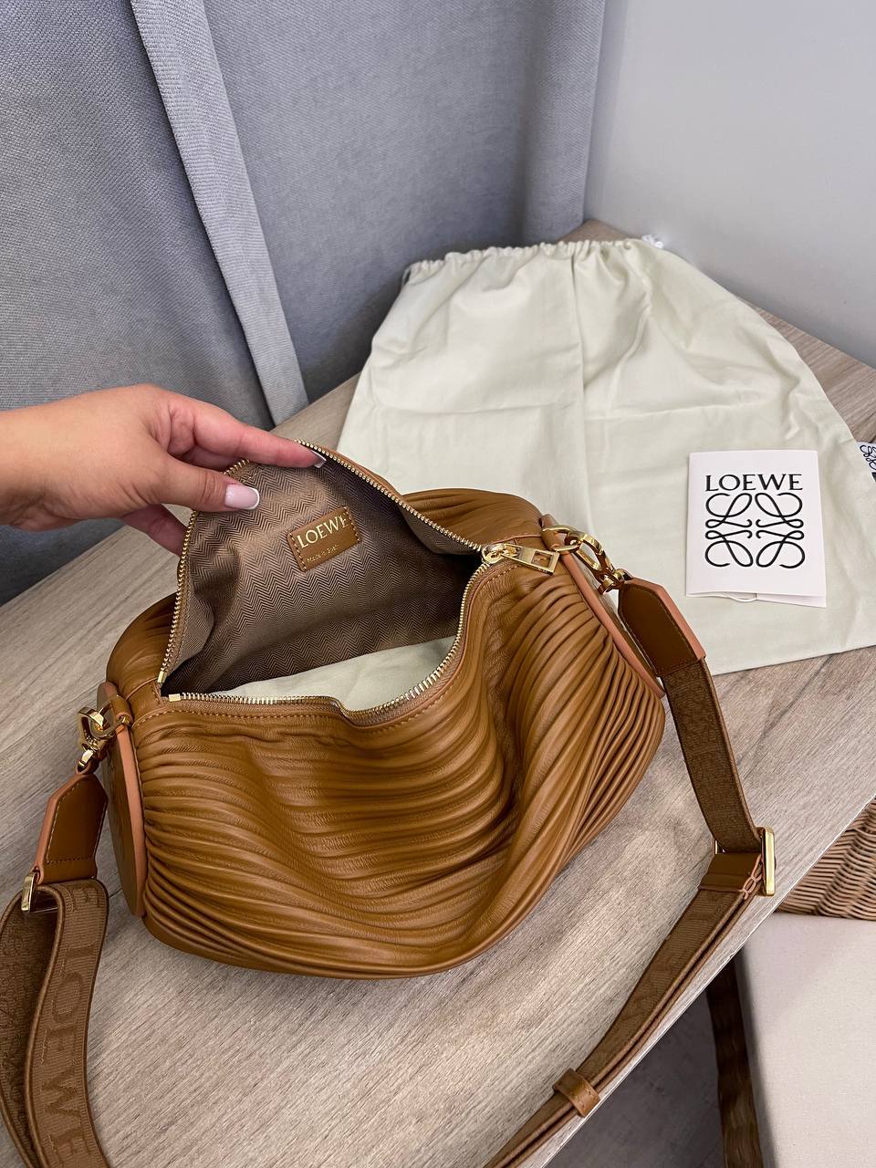 Трендовая женская сумка Loewe BP-53536 Трендовая женская сумка Loewe BP-53536