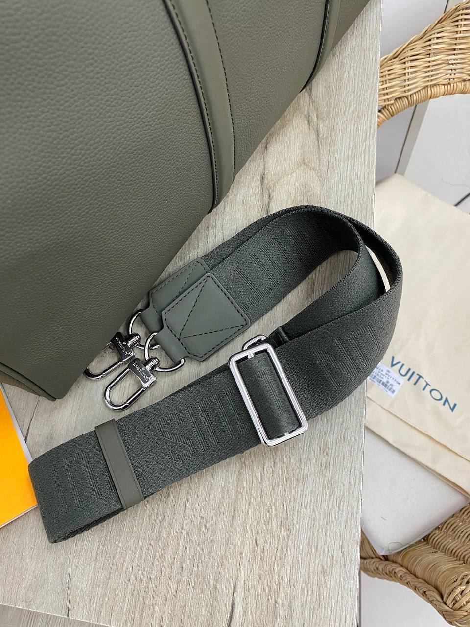 Сумка Keepall оливковая с ремнём Louis Vuitton BP-24935 Сумка Keepall оливковая с ремнём Louis Vuitton BP-24935