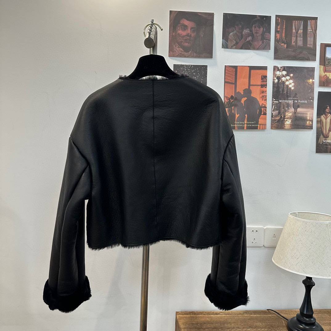 Дубленка премиум класса Prada BP-42193 Дубленка премиум класса Prada BP-42193