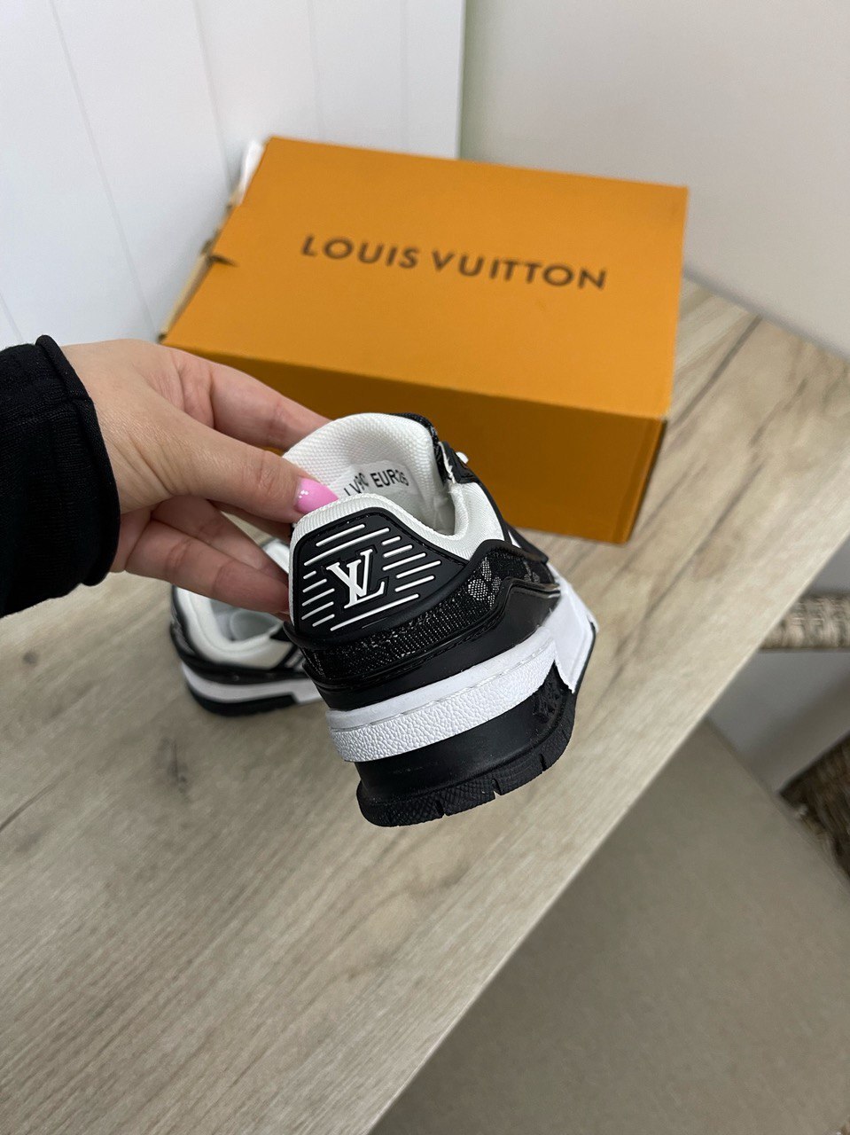 Модные кроссовки Louis Vuitton BP-29944 Модные кроссовки Louis Vuitton BP-29944