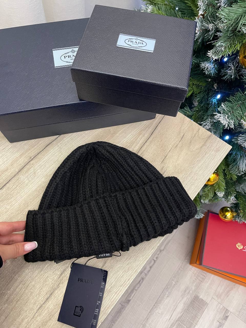 Шапка премиум Prada BP-44757 Шапка премиум Prada BP-44757