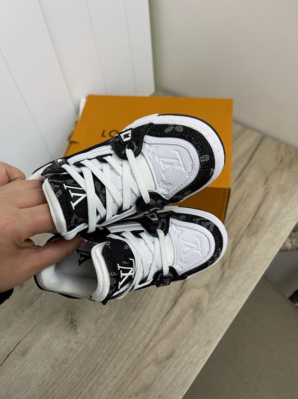 Модные кроссовки Louis Vuitton BP-29944 Модные кроссовки Louis Vuitton BP-29944