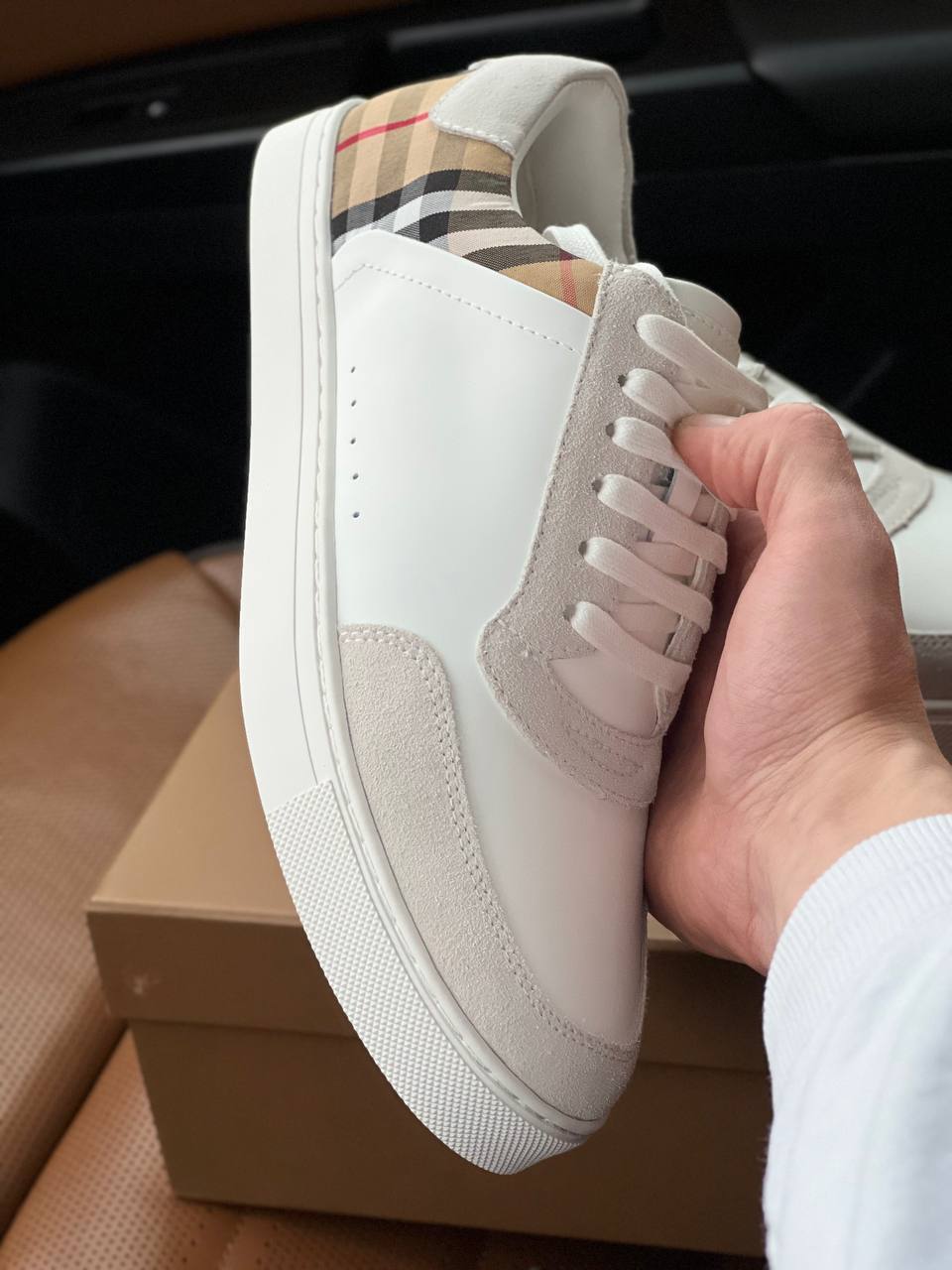 Трендовые кеды белые Burberry BP-695851 Трендовые кеды белые Burberry BP-695851