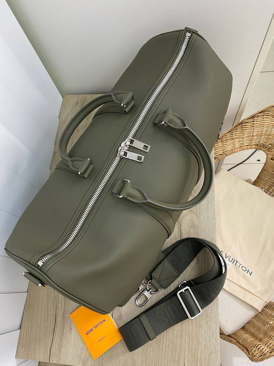 Сумка Keepall оливковая с ремнём Louis Vuitton BP-24935 Сумка Keepall оливковая с ремнём Louis Vuitton BP-24935