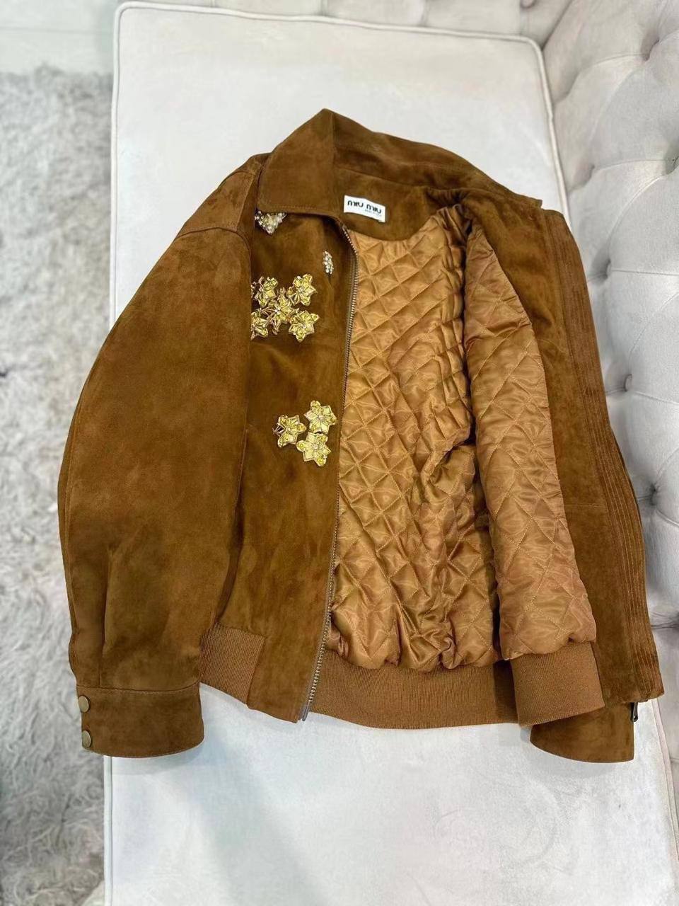 Замшевый бомбер коллекционный Miu Miu BP-53806 Замшевый бомбер коллекционный Miu Miu BP-53806