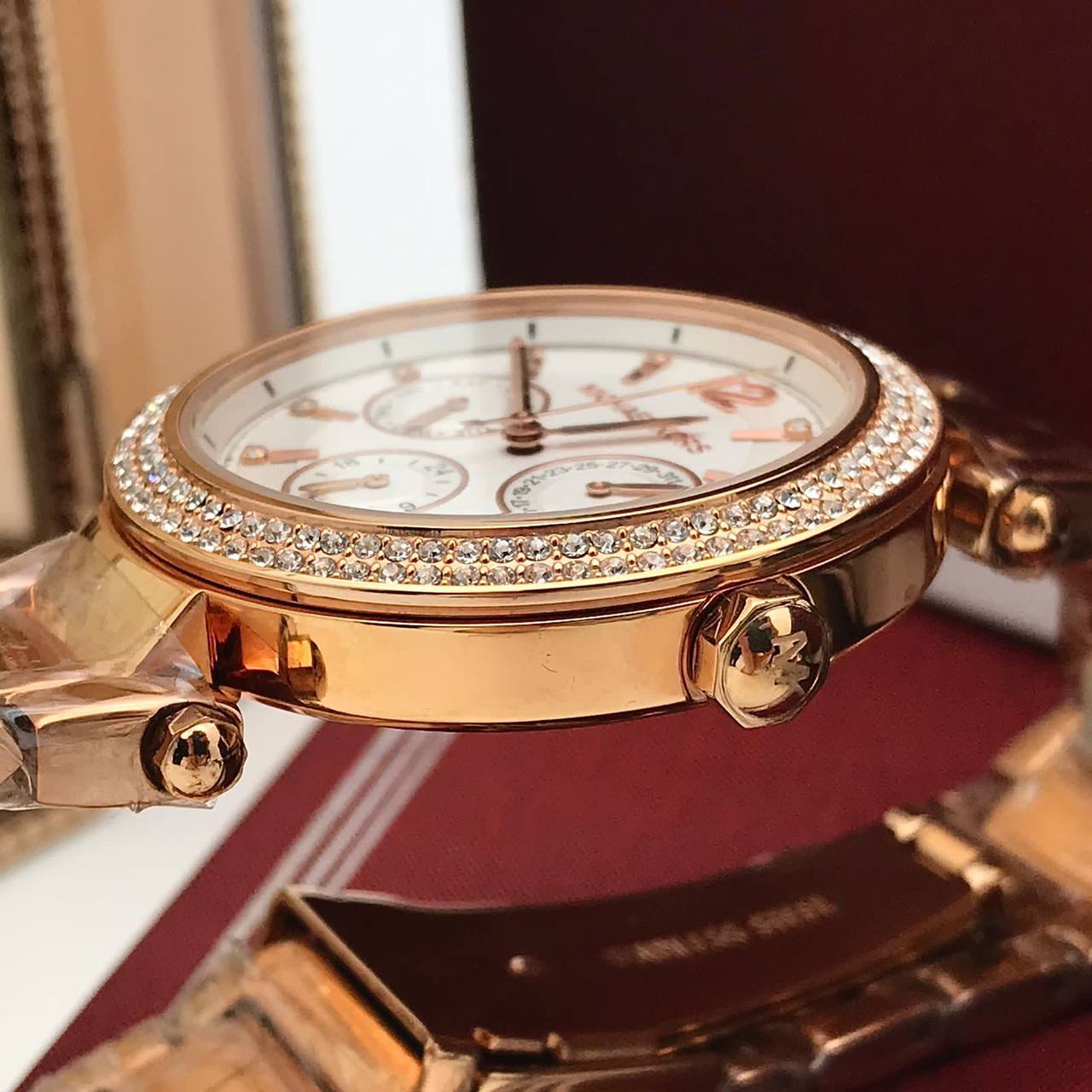 Часы стильные Michael Kors BP-40527 Часы стильные Michael Kors BP-40527