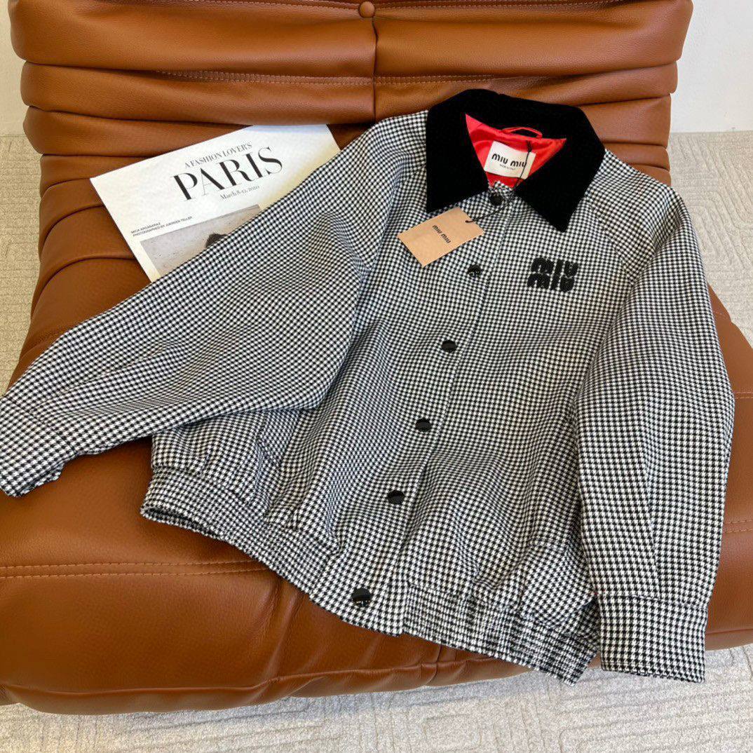 Бомбер Miu Miu BP-21033 трендовый Бомбер Miu Miu BP-21033 трендовый