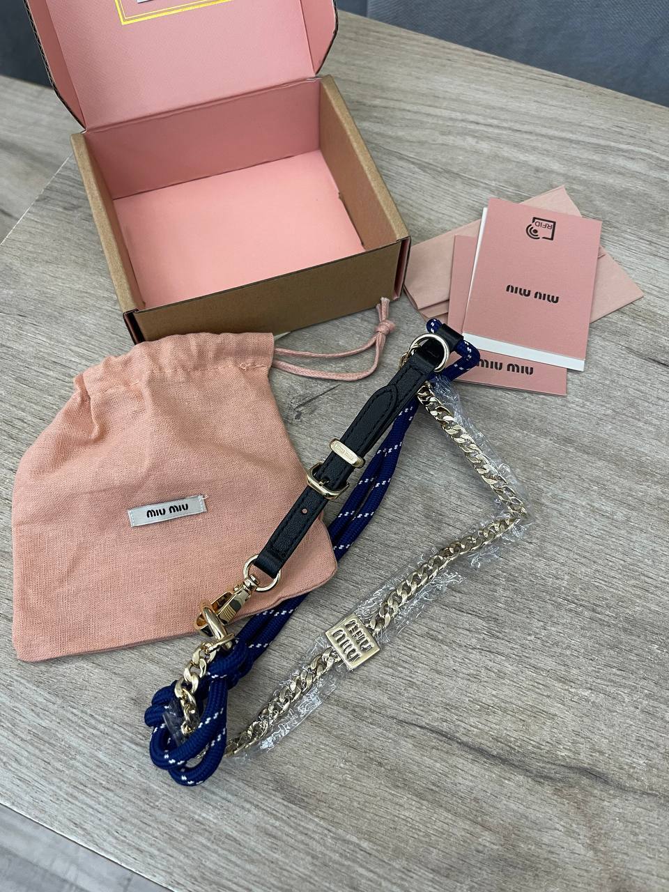 Премиальный брелок Miu Miu BP-51442 Премиальный брелок Miu Miu BP-51442