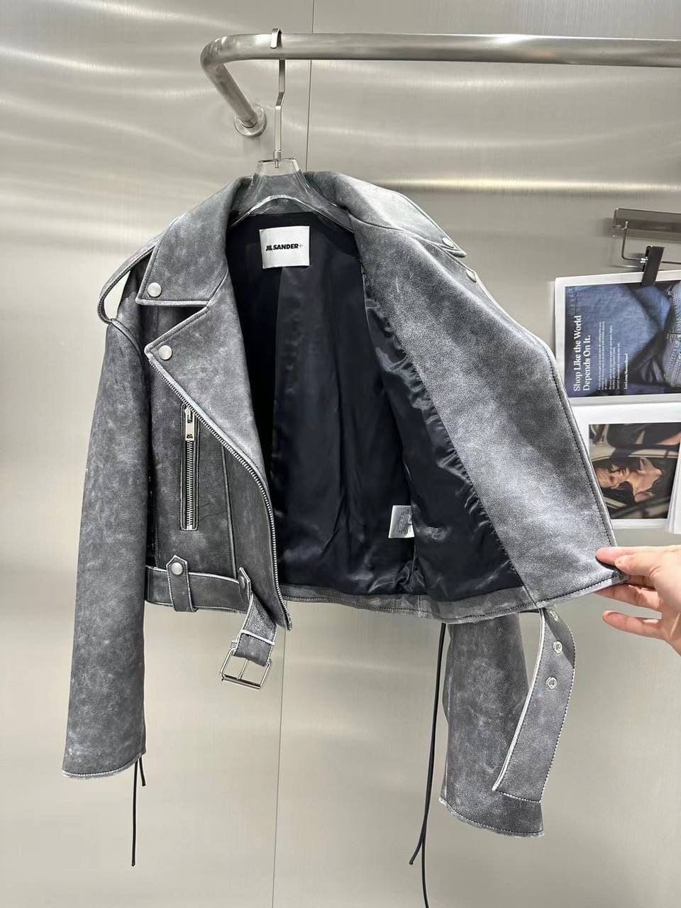 Кожаная куртка Jil Sander трендовая BP-41224 Кожаная куртка Jil Sander трендовая BP-41224