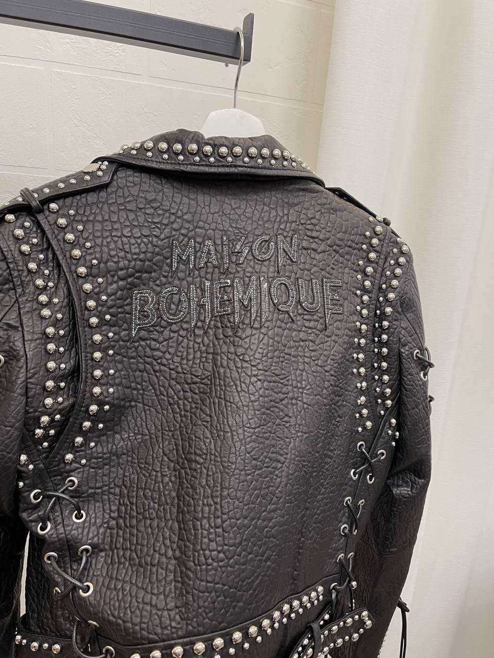 Коллекционная кожаная куртка Balmain BP-39701 Коллекционная кожаная куртка Balmain BP-39701