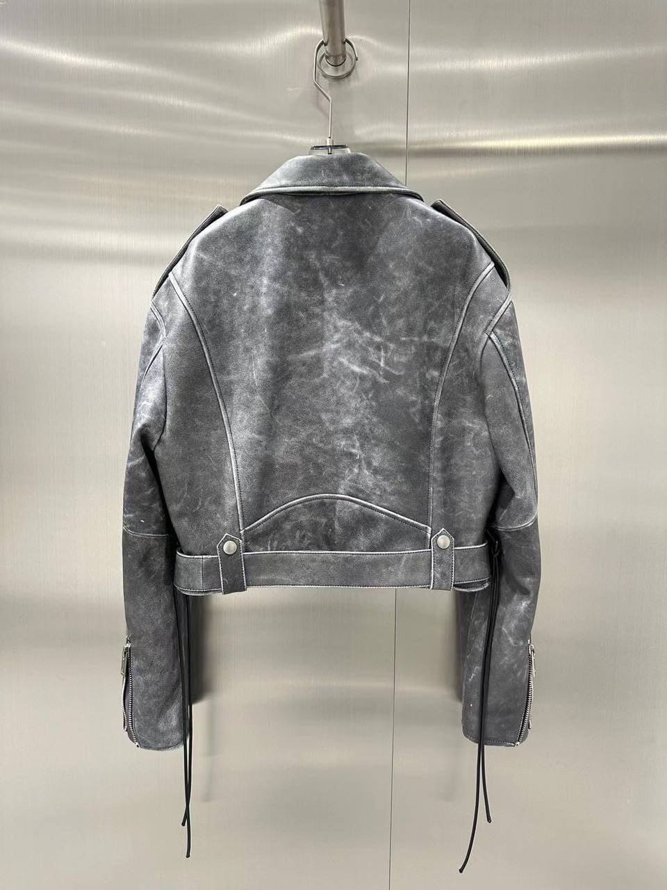 Кожаная куртка Jil Sander трендовая BP-41224 Кожаная куртка Jil Sander трендовая BP-41224