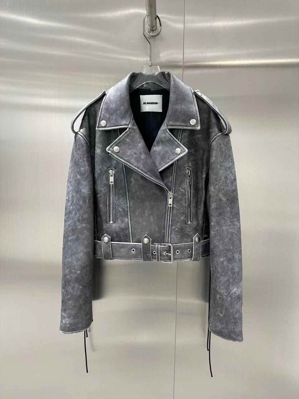 Кожаная куртка Jil Sander трендовая BP-41224 Кожаная куртка Jil Sander трендовая BP-41224