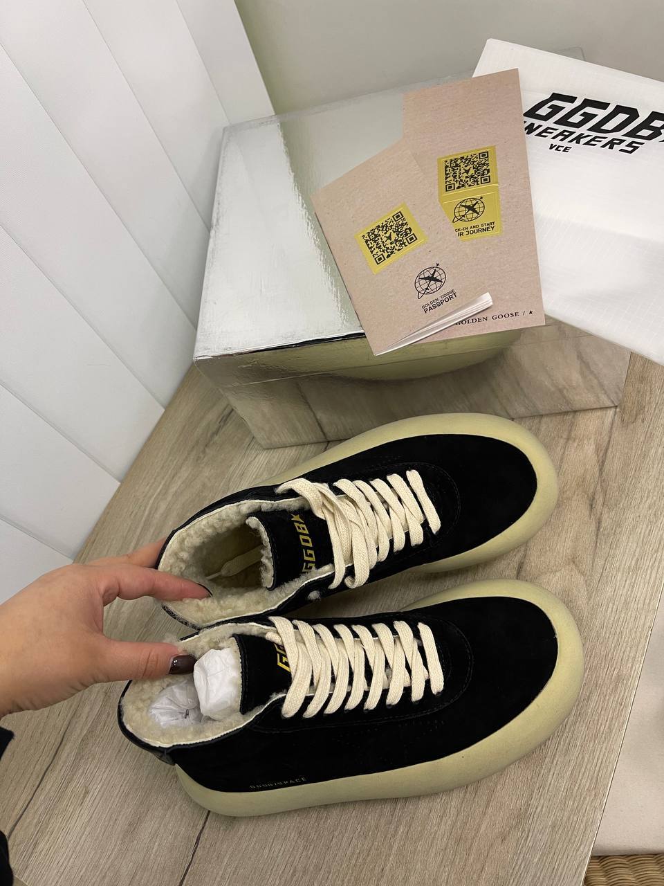 Повседневные женские кеды Golden Goose BP-24216 Повседневные женские кеды Golden Goose BP-24216