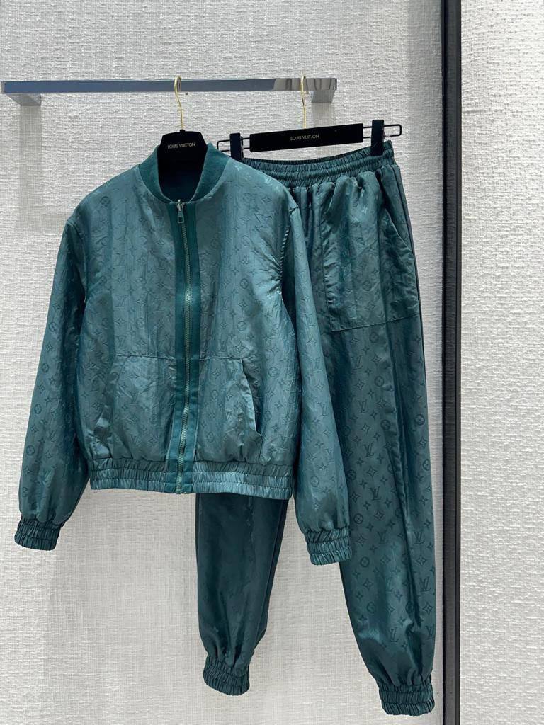 Коллекционный спортивный костюм Louis Vuitton BP-45287 Коллекционный спортивный костюм Louis Vuitton BP-45287