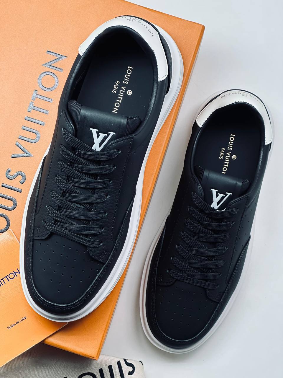 Louis Vuitton стильные мужские кеды BP-40217 Louis Vuitton стильные мужские кеды BP-40217