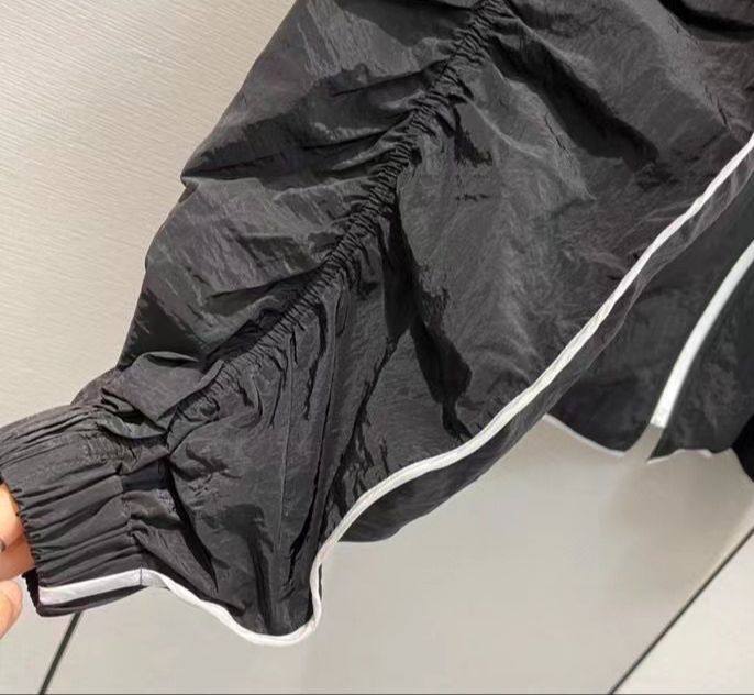 Премиальная ветровка Celine BP-13737 Премиальная ветровка Celine BP-13737