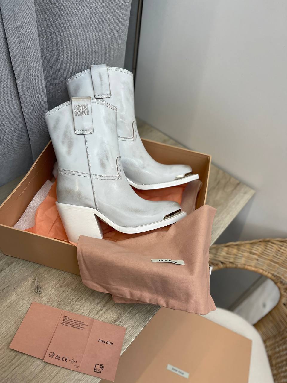 Miu Miu ботинки коллекционные BP-39965 Miu Miu ботинки коллекционные BP-39965