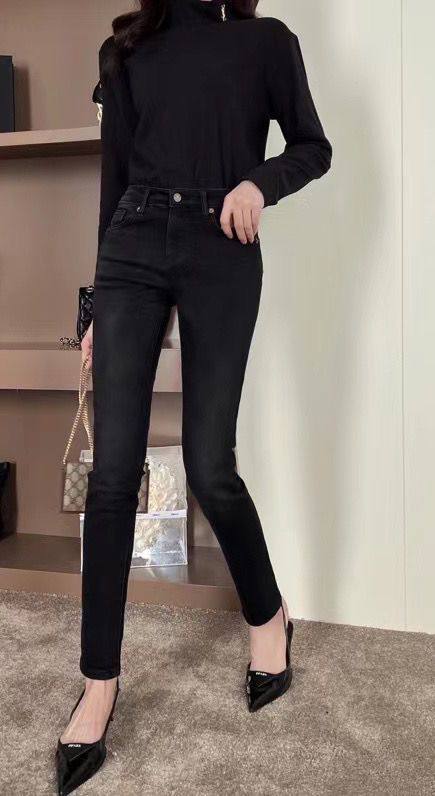 Трендовые джинсы Yves Saint Laurent BP-20885 Трендовые джинсы Yves Saint Laurent BP-20885