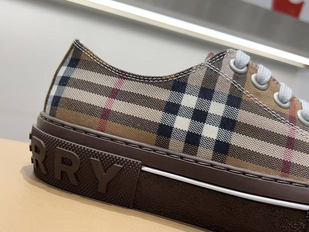 Кеды Burberry коллекционные BP-13625 Кеды Burberry коллекционные BP-13625